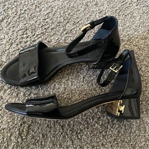 Tory burch leather sandal
